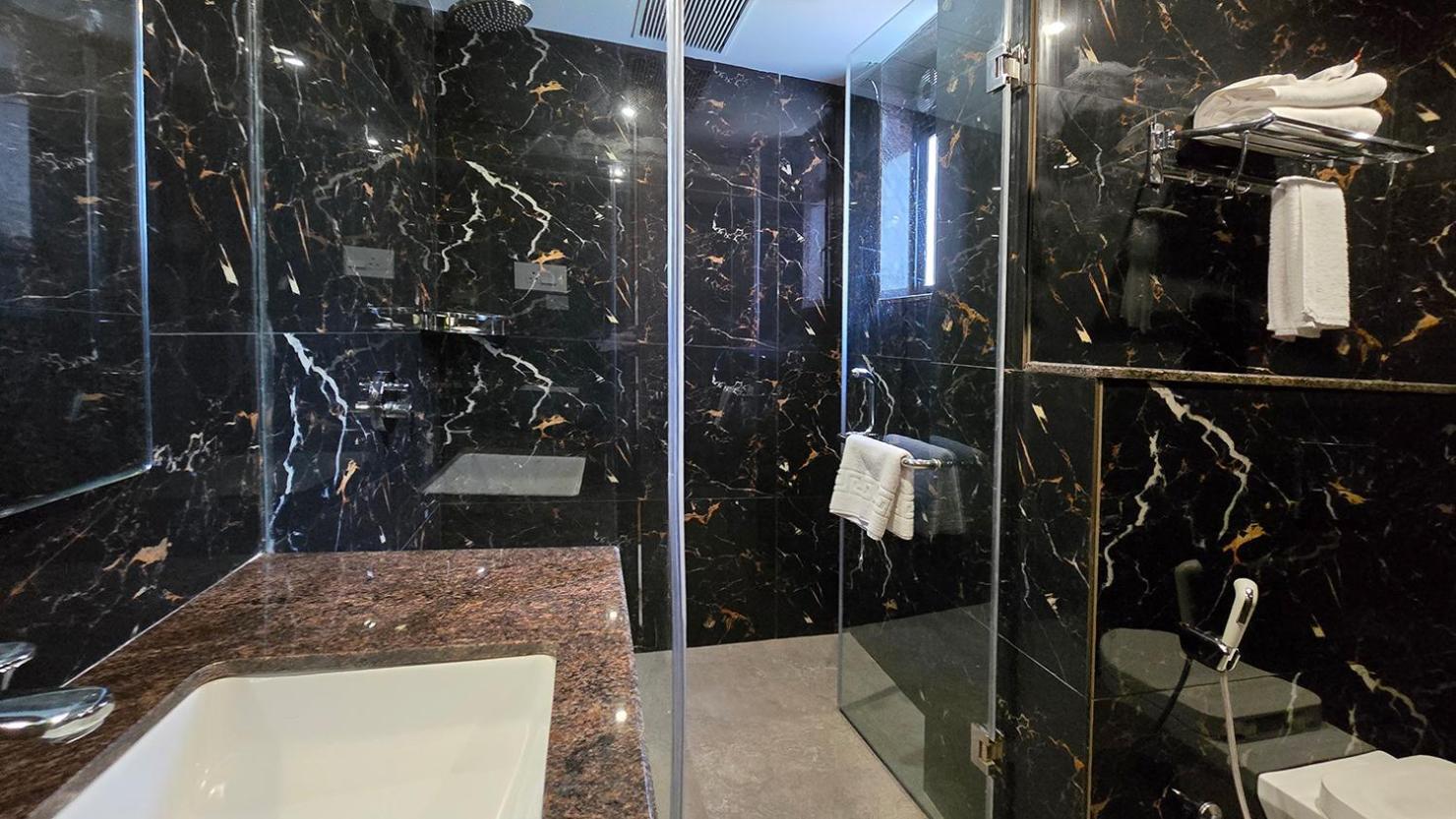 Magnus Nexstar Suites Kalyani Nagar Pune Zewnętrze zdjęcie